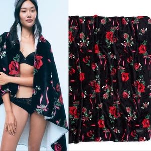 SOLD Victoria's Secret Red Rose and Bow Sherpa Blanket x2